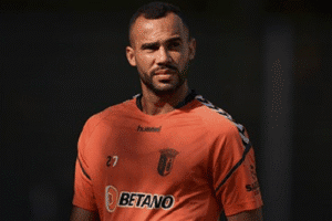 Fransérgio ainda não regressou ao trabalho