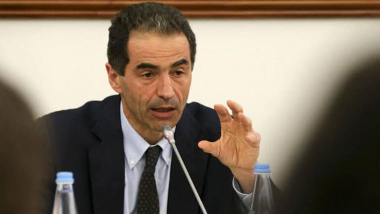 Ministro diz que carga lectiva do ensino superior deve ser adaptada