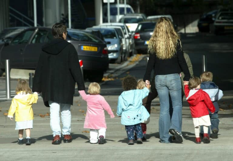 Linha “Crianças em Perigo” recebeu 470 chamadas em seis meses