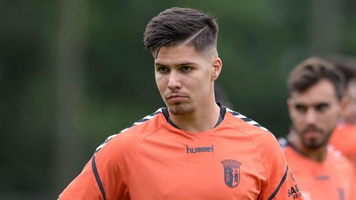 Francisco Moura lesionou-se e arrisca paragem até seis meses