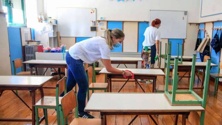 Funcionários das escolas suspendem greve marcada para 7 de Dezembro&nbsp;