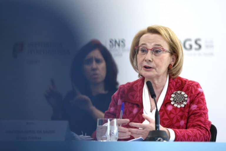 Plano de vacinação está a ser preparado “há meses” em Portugal