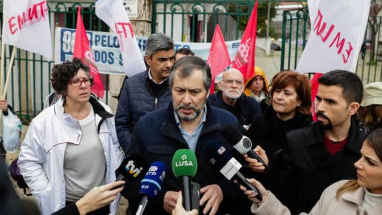 Professores marcam greve nacional para 11 de Dezembro&nbsp;