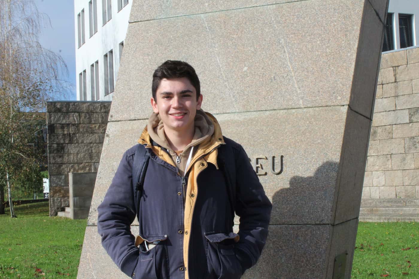 Lista Y quer apostar nas "redes sociais e cartazes" para chamar mais alunos à RGA