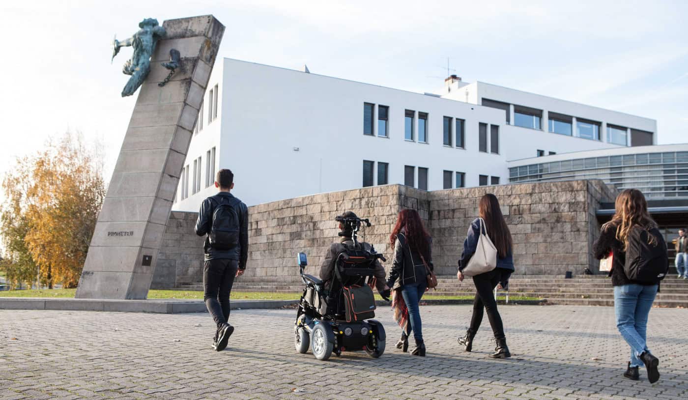 Alunos com deficiência devem ter mais condições de acesso, dizem UMinho e UAveiro