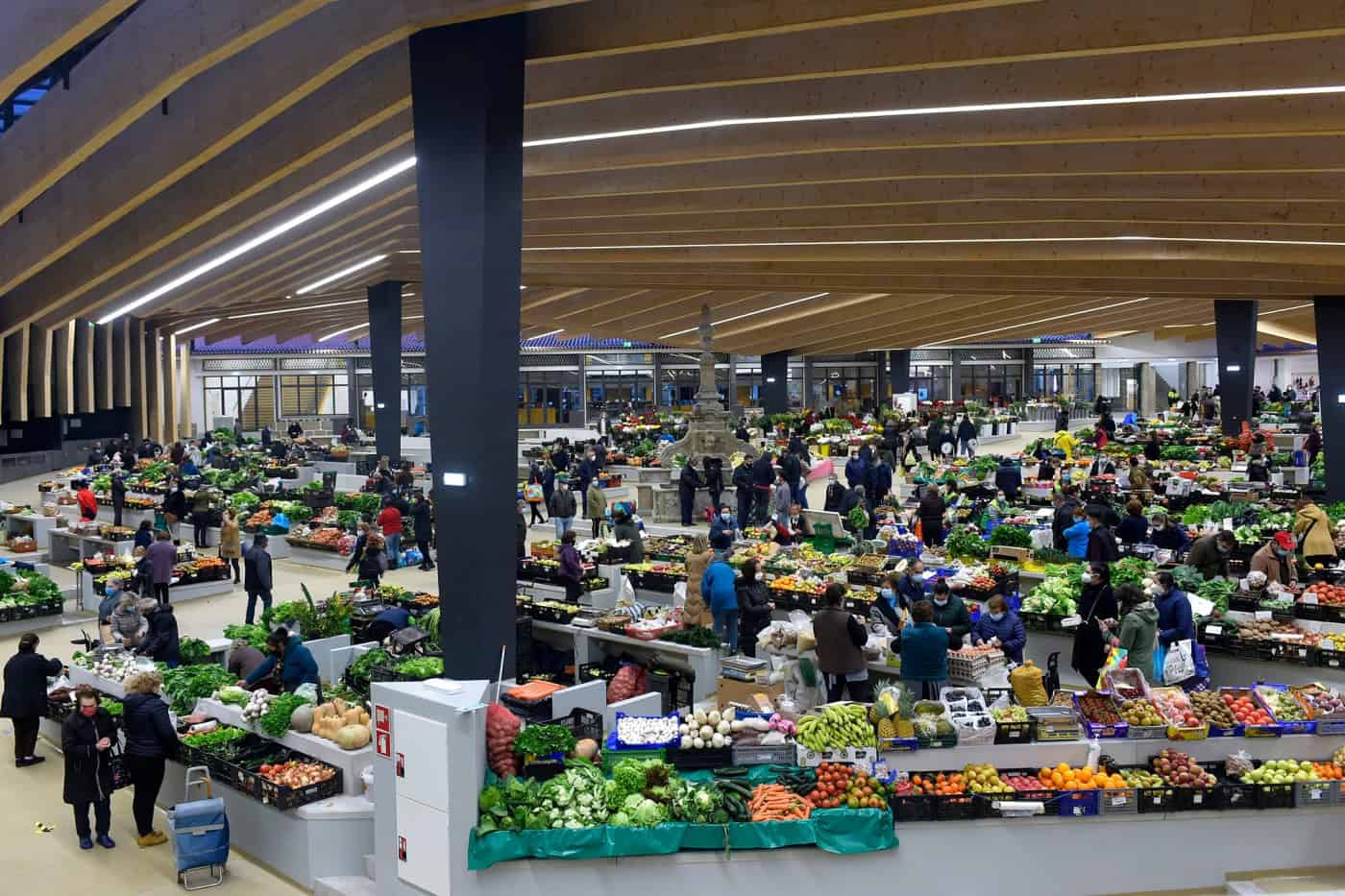 Já abriu o renovado Mercado Municipal de Braga que quer atrair novos públicos