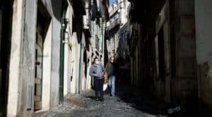 Novo estado de emergência em vigor com maiores restrições em 113 concelhos