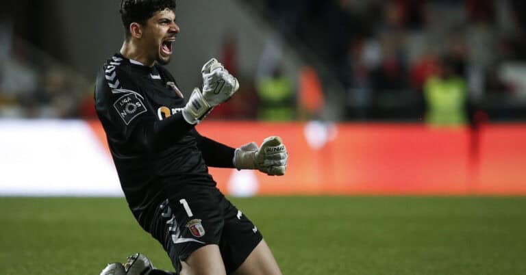 Matheus eleito guarda-redes do mês da Liga NOS