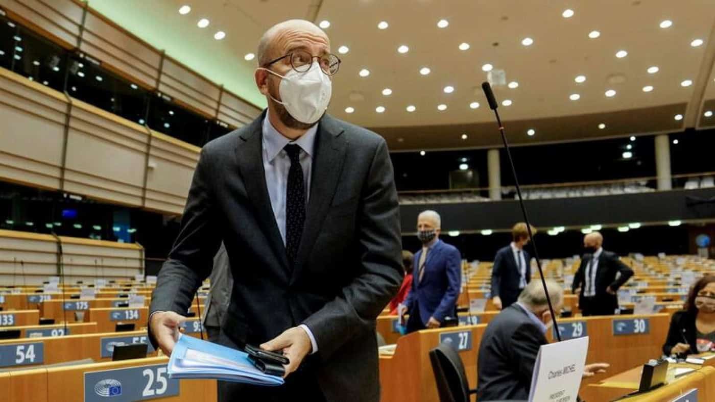 Presidente do Conselho Europeu em isolamento após ter estado em Paris com Macron&nbsp;