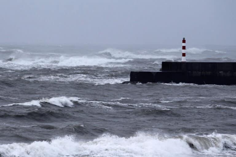 IPMA prolonga aviso laranja de agitação marítima em sete distritos