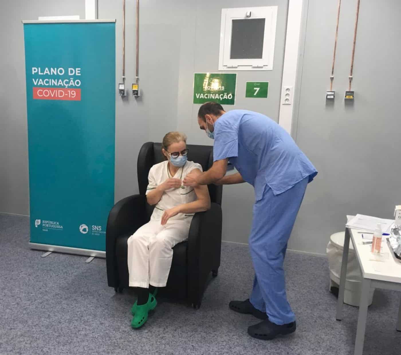 Dia histórico. "Princípio do fim da pandemia" já arrancou no Hosp. de Braga