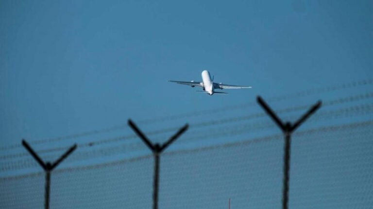 Governo mantém restrições a voos de fora da UE até 15 de Janeiro