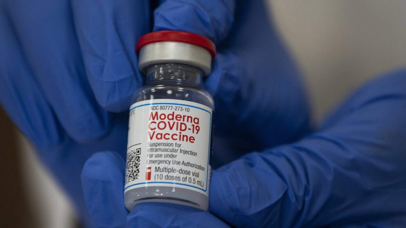 Agência Europeia do Medicamento aprova vacina da Moderna para a covid-19