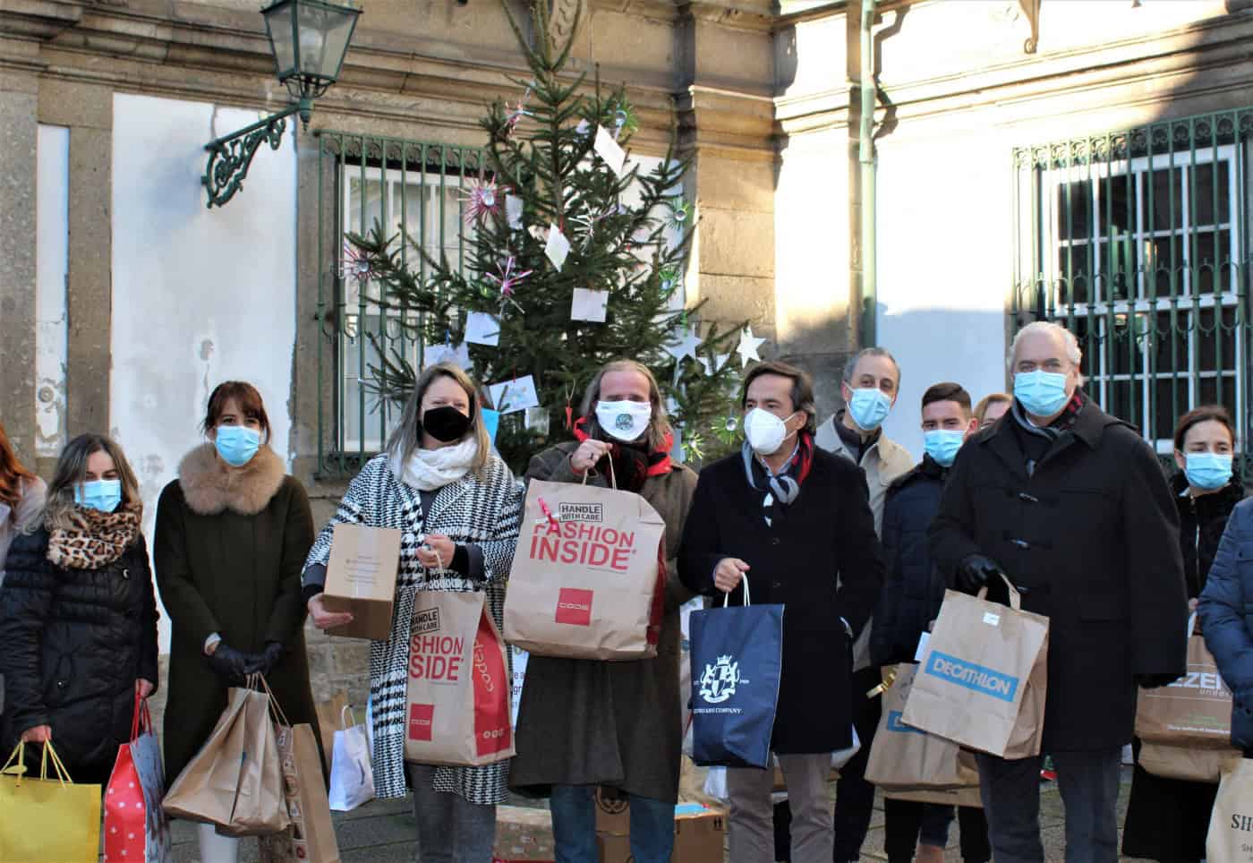 84 utentes de instituições de Braga recebem prendas no Dia de Reis