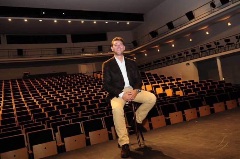 Diretor da Casa das Artes diz que salas de espetáculo devem continuar abertas