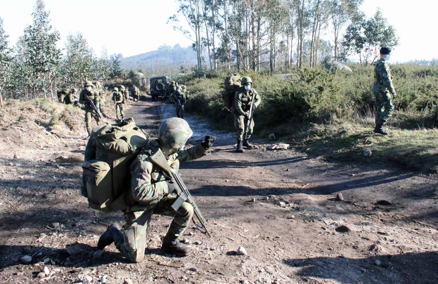 Sobreposta é por estes dias um "campo de batalha" para 28 jovens