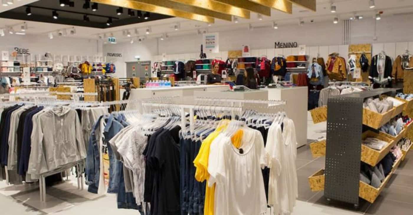 Supermercados não vão poder vender vestuário e calçado