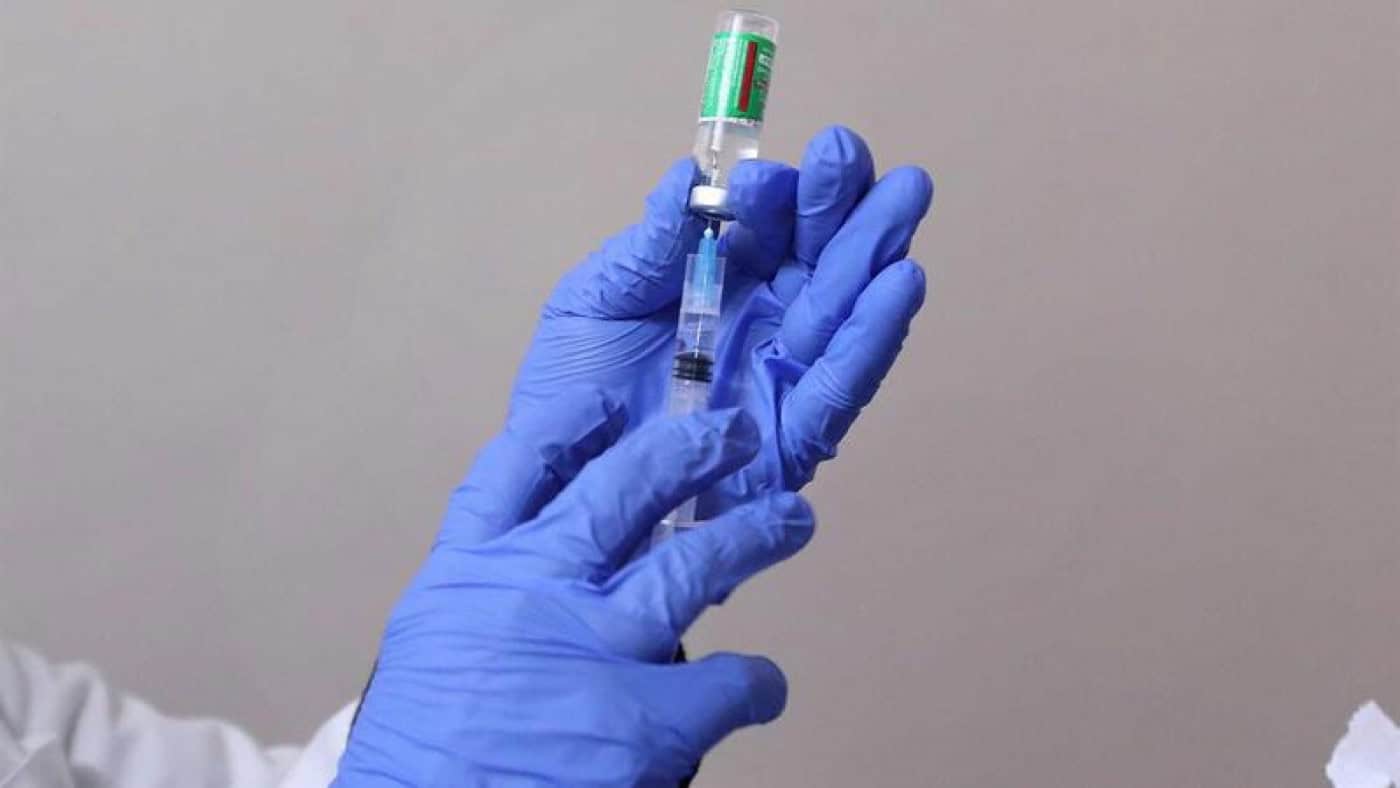 Políticos vão ter prioridade na vacinação contra a Covid-19