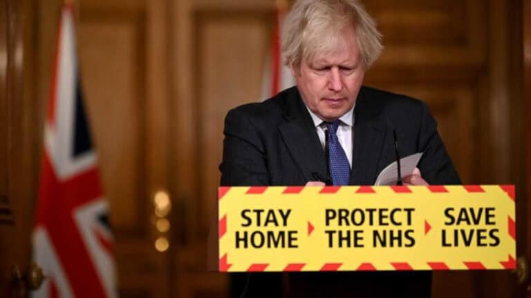 "Há sinais" de que a variante inglesa do coronavírus possa ser mais mortífera