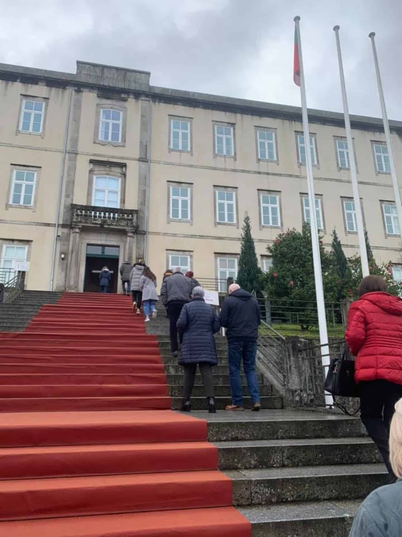 Mais de 3 mil vicentinos elegem Marcelo. Ana Gomes fica em 2º e Ventura em 3º