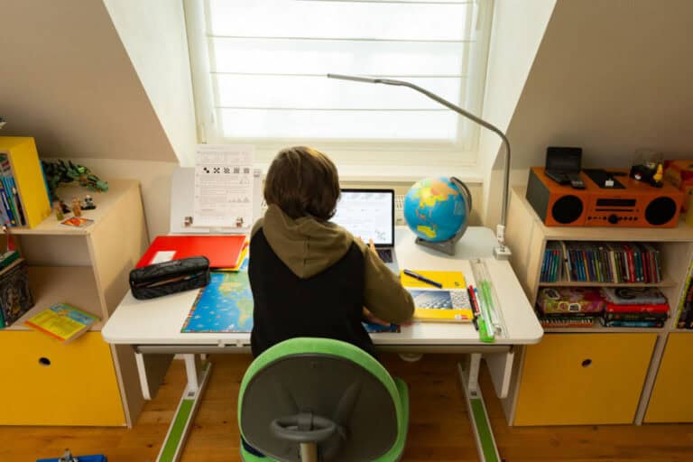 Escolas já receberam instruções do Ministério para se prepararem para o ensino à distância