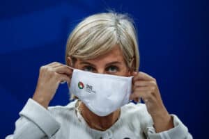 Ministra da Saúde admite transferir doentes para o estrangeiro&nbsp;