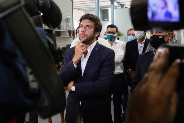 Líder do CDS não afasta acordo com o Chega