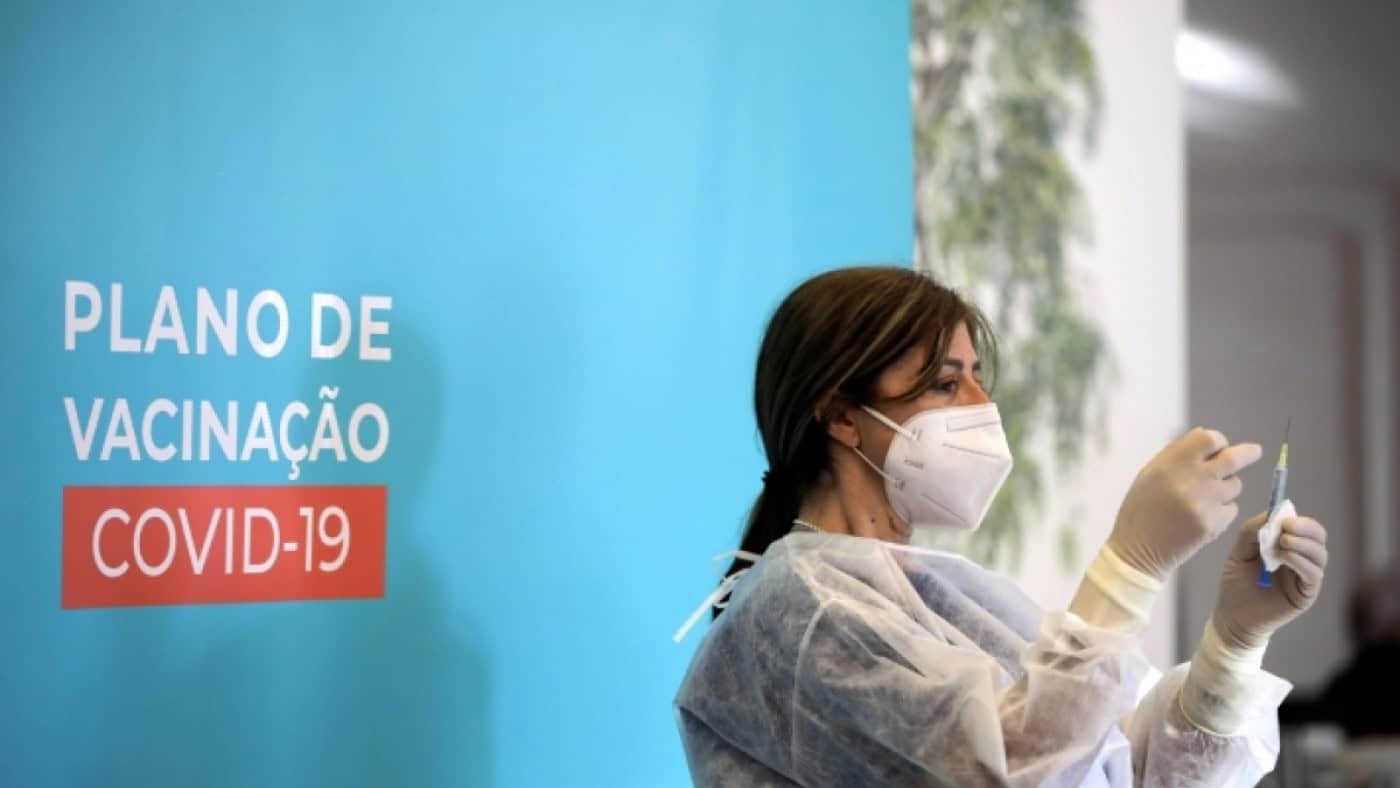 Todos os idosos com mais de 80 anos passam a integrar 1ª fase de vacinação