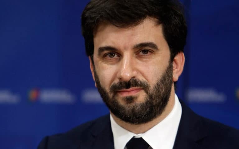 Aulas à distância a partir de 8 de fevereiro