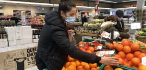 "Do outro lado da linha". CMB cria apoio para levar bens essenciais a pessoas vulneráveis