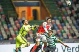 Paulinho cada vez mais perto do Sporting