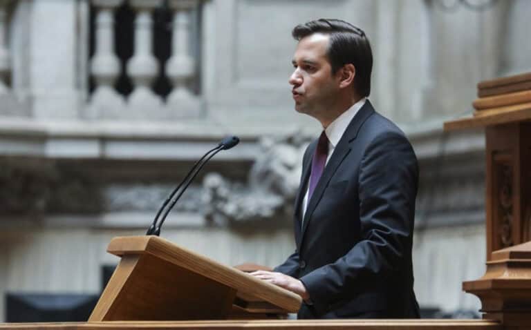 PSD quer Francisco Ramos no Parlamento para explicar abusos na vacinação