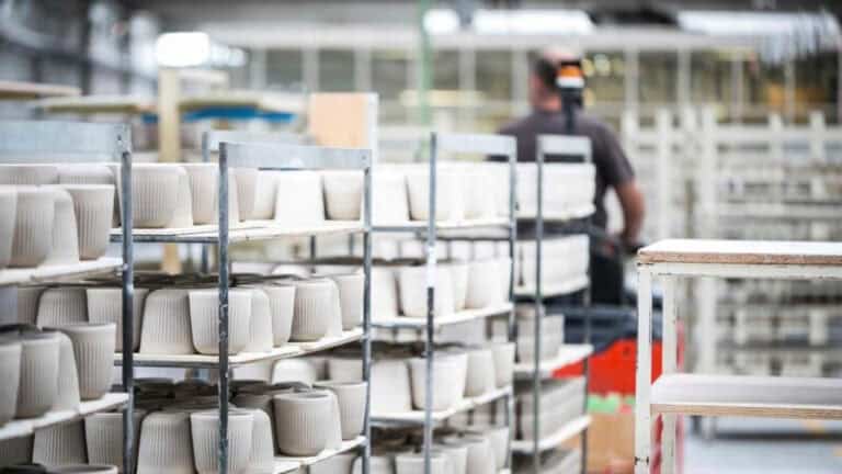 Exportações caem 10,2% e importações recuam 15,2% em 2020 