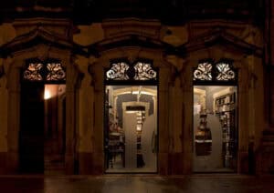 Associação pede que autorização para venda de livros passe por reabertura de livrarias