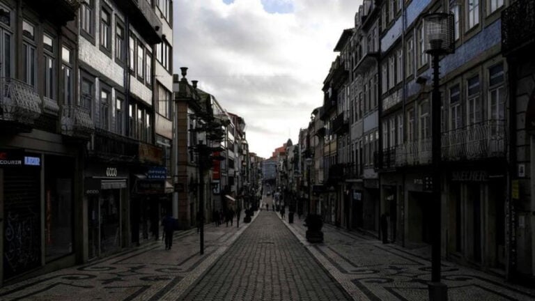 Lay-off e perdas no IVA podem custar até 600 milhões de euros por mês ao Estado 