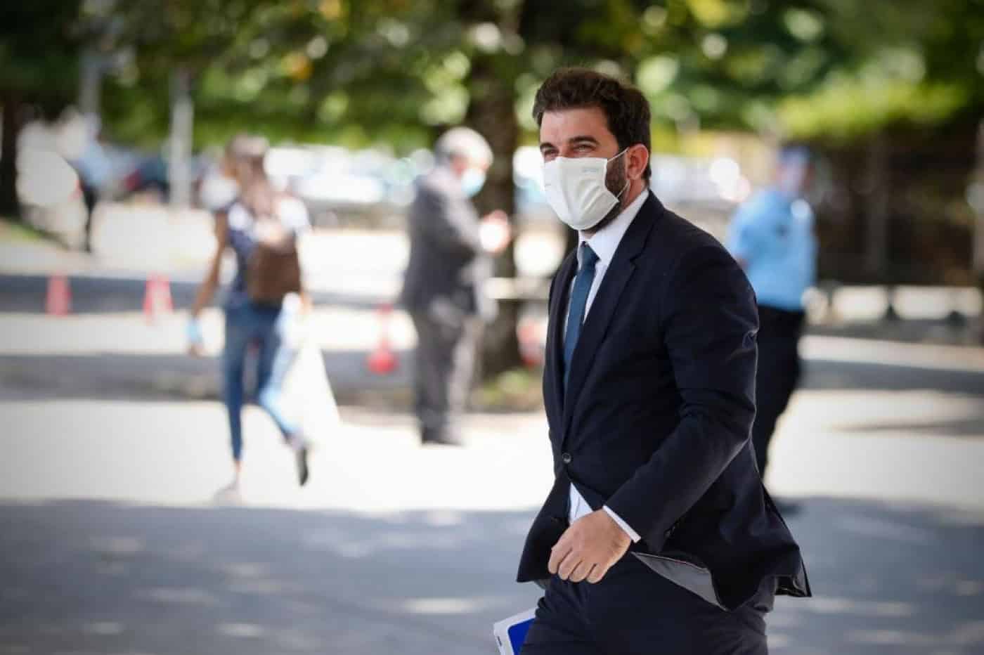 Exames nacionais adiados devido às alterações no calendário escolar