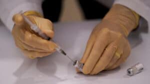 Quase 200 mil pessoas com vacinação completa em Portugal continental