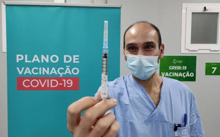 Hospital de Braga com 76.6% dos profissionais vacinados até 3ª feira