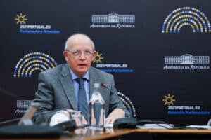 Governo anuncia repatriamento de portugueses no Brasil