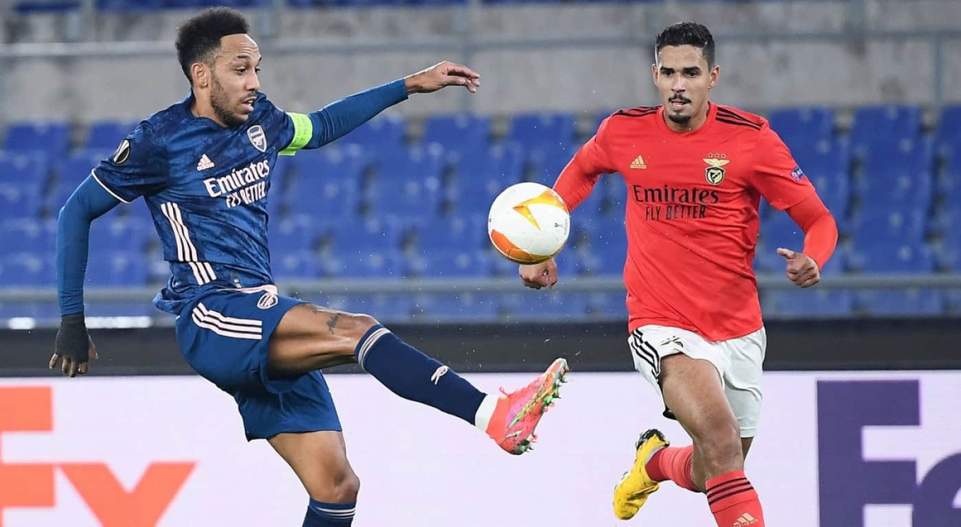 Benfica empata com o Arsenal