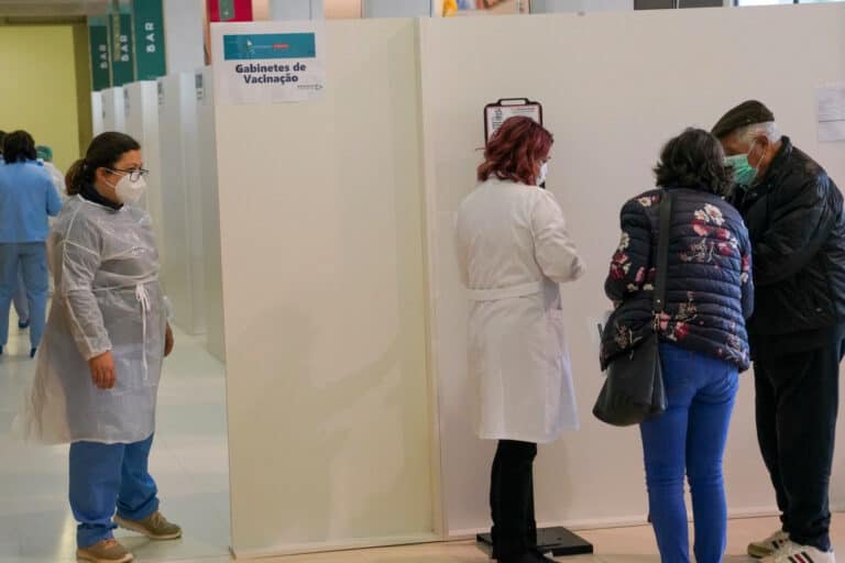 Perto de 1.500 pessoas vacinadas no Multiusos de Guimarães até 5ªfeira