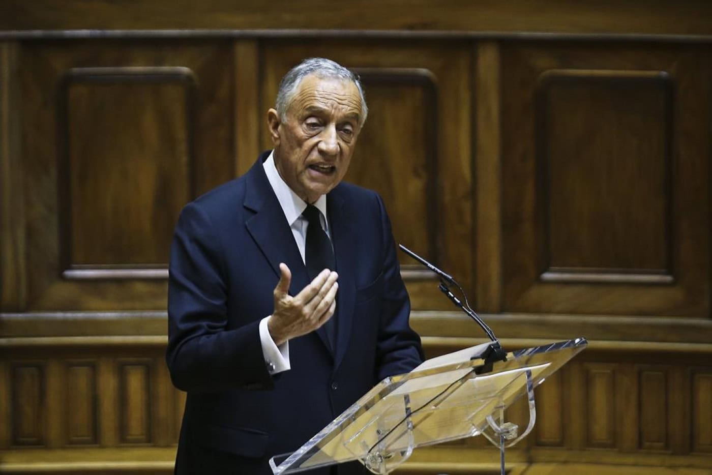 Posse de Marcelo com menos de 100 pessoas no Parlamento