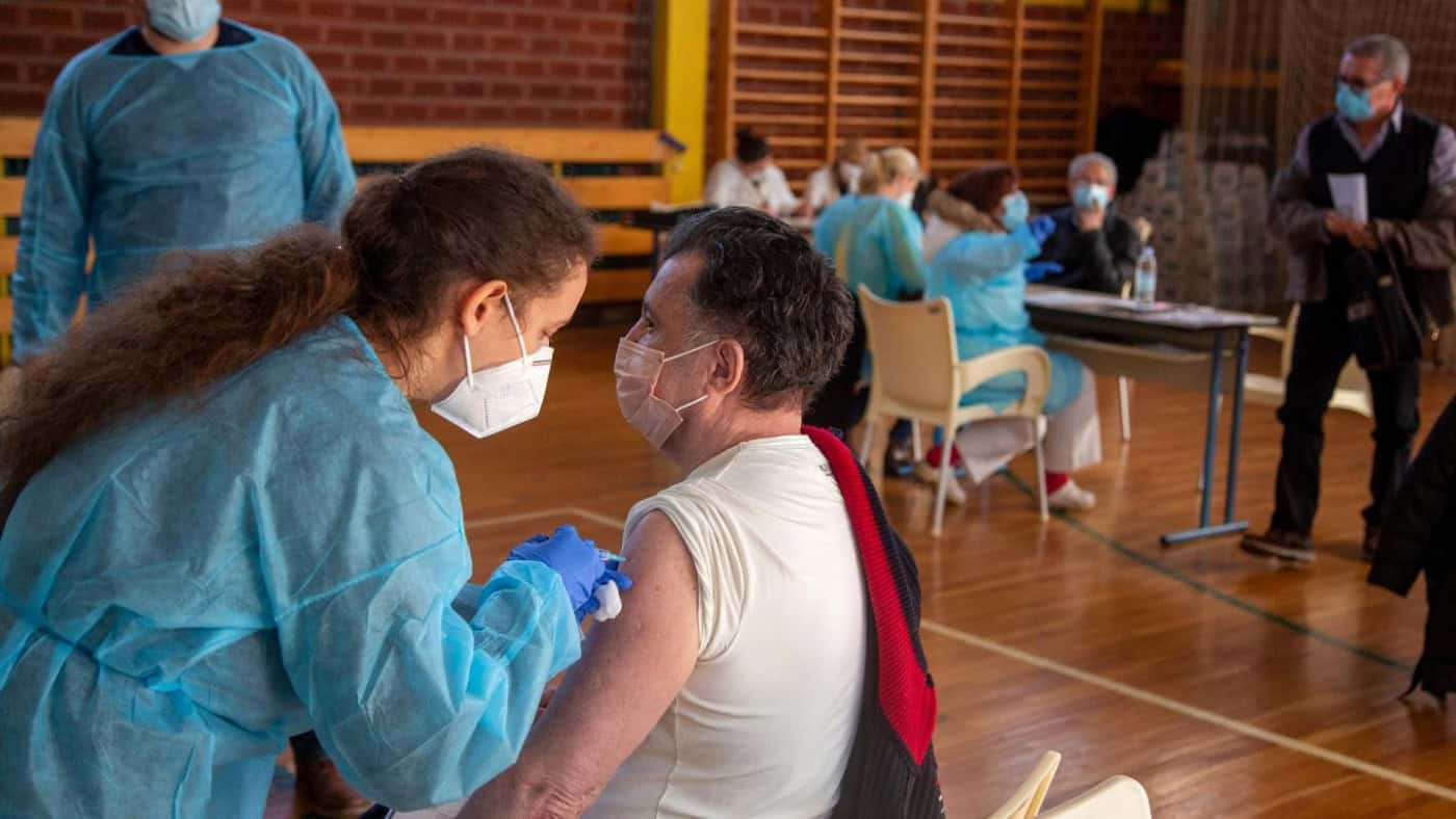 Galiza aplica multas a quem recuse vacinação contra a Covid-19