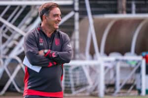 Carlos Carvalhal e o jogo com a Roma: "Queremos discutir a eliminatória até ao último segundo"