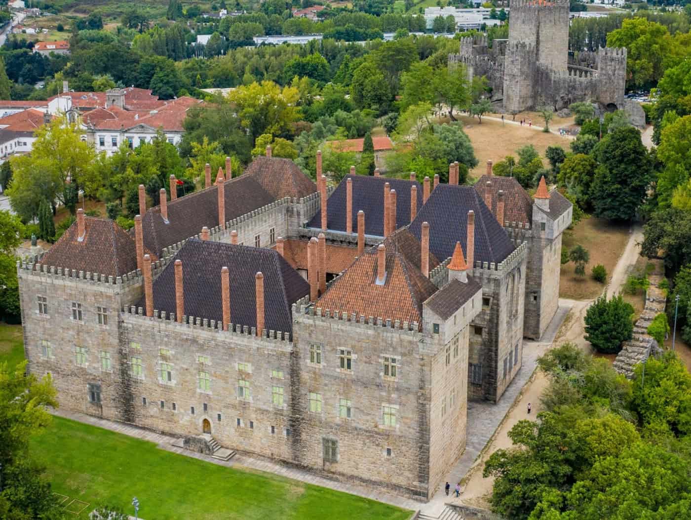 Diretora do Paço dos Duques apela a reforço de apoios para o património
