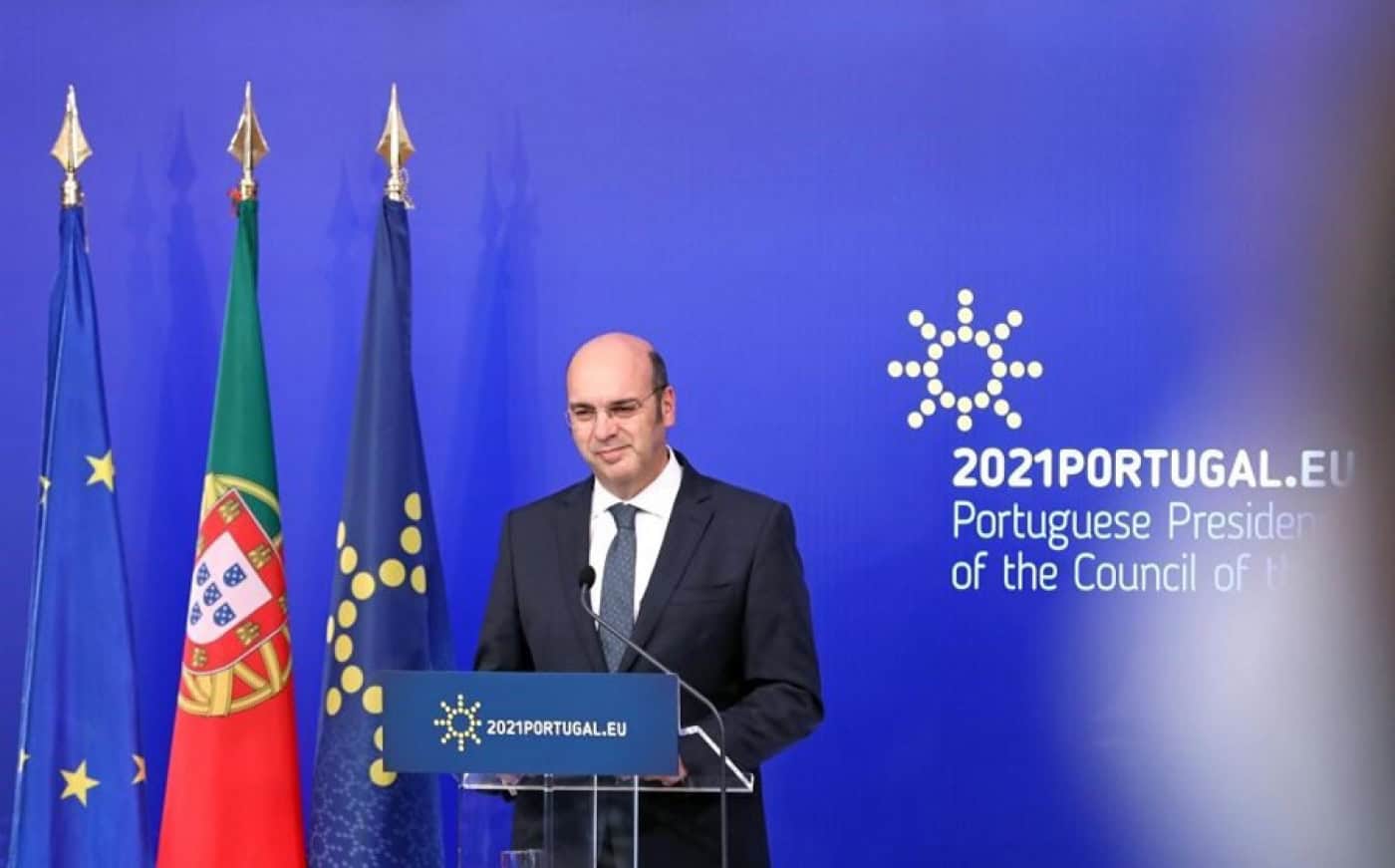 Apoios às empresas e ao emprego vão ser reforçados em março