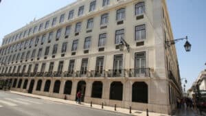 A dívida pública diminuiu 600 milhões de euros&nbsp;