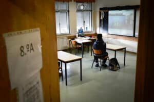 Sociedade Portuguesa de Pediatria pede reabertura urgente das escolas&nbsp;