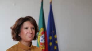 Governo português espera reabrir turismo em maio