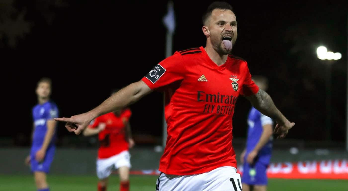 "Bis" de Seferovic aniquila Belenenses SAD, veja as estatísticas e os golos